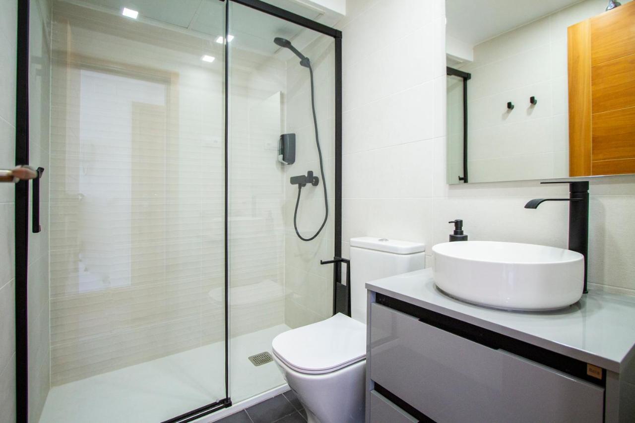 Apartamentos Castilla Luz Business Madrid Eksteriør bilde