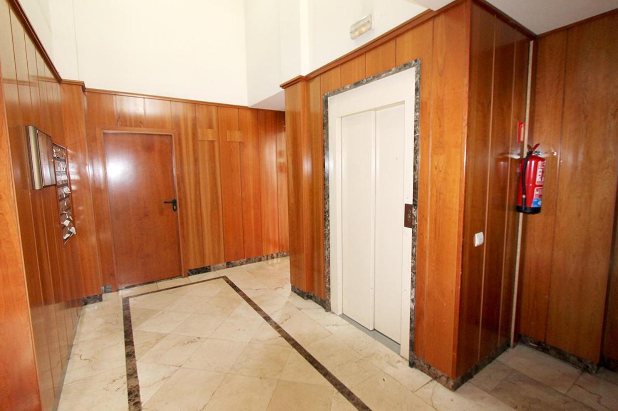 Apartamentos Castilla Luz Business Madrid Eksteriør bilde