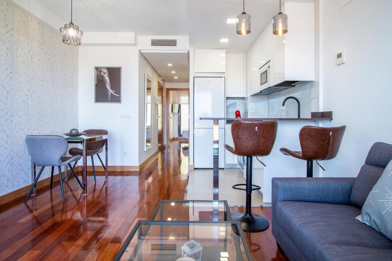 Apartamentos Castilla Luz Business Madrid Eksteriør bilde