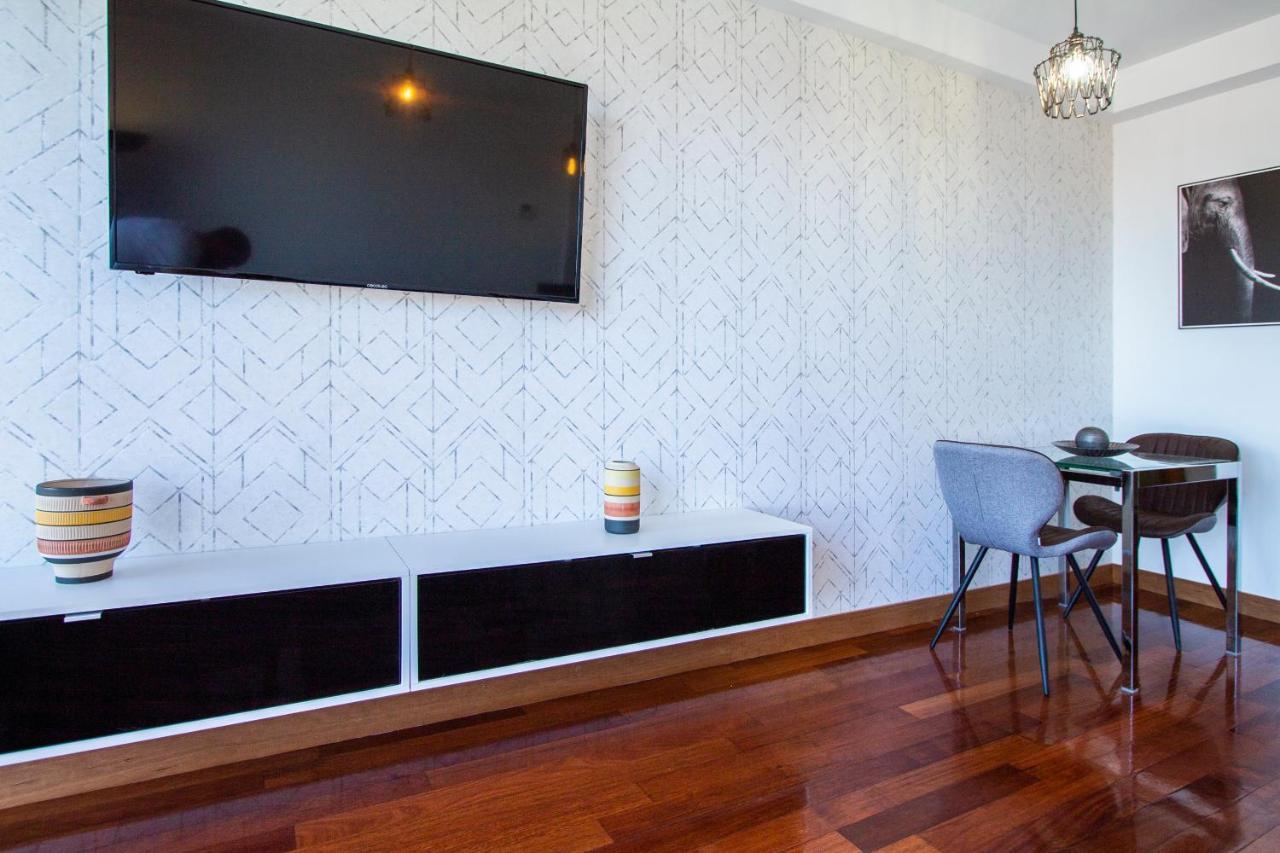 Apartamentos Castilla Luz Business Madrid Eksteriør bilde