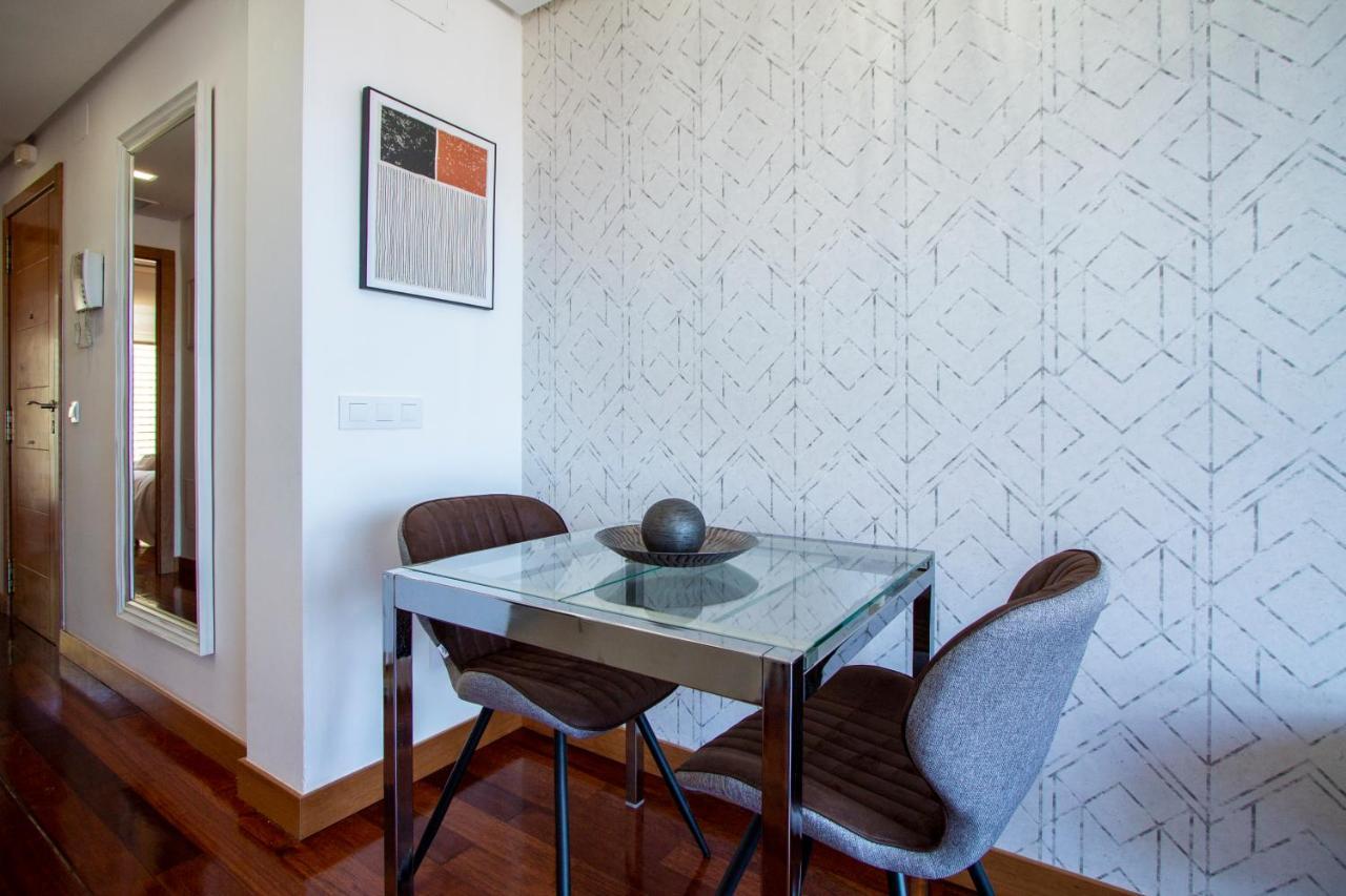 Apartamentos Castilla Luz Business Madrid Eksteriør bilde